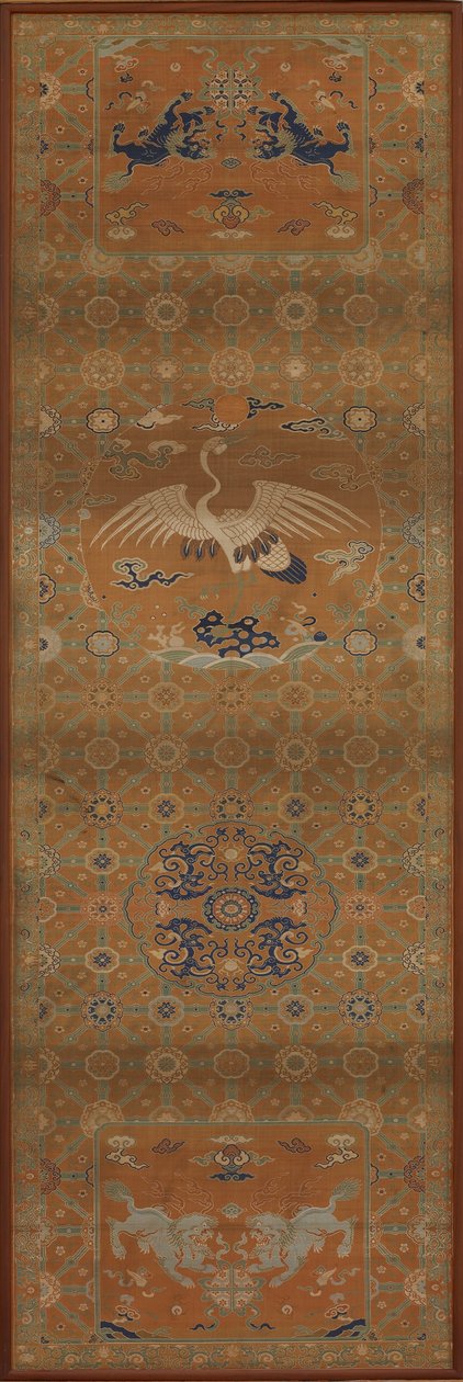 Cubierta de silla con una grulla, leones, dragones, símbolos auspiciosos y patrones florales de Unknown artist