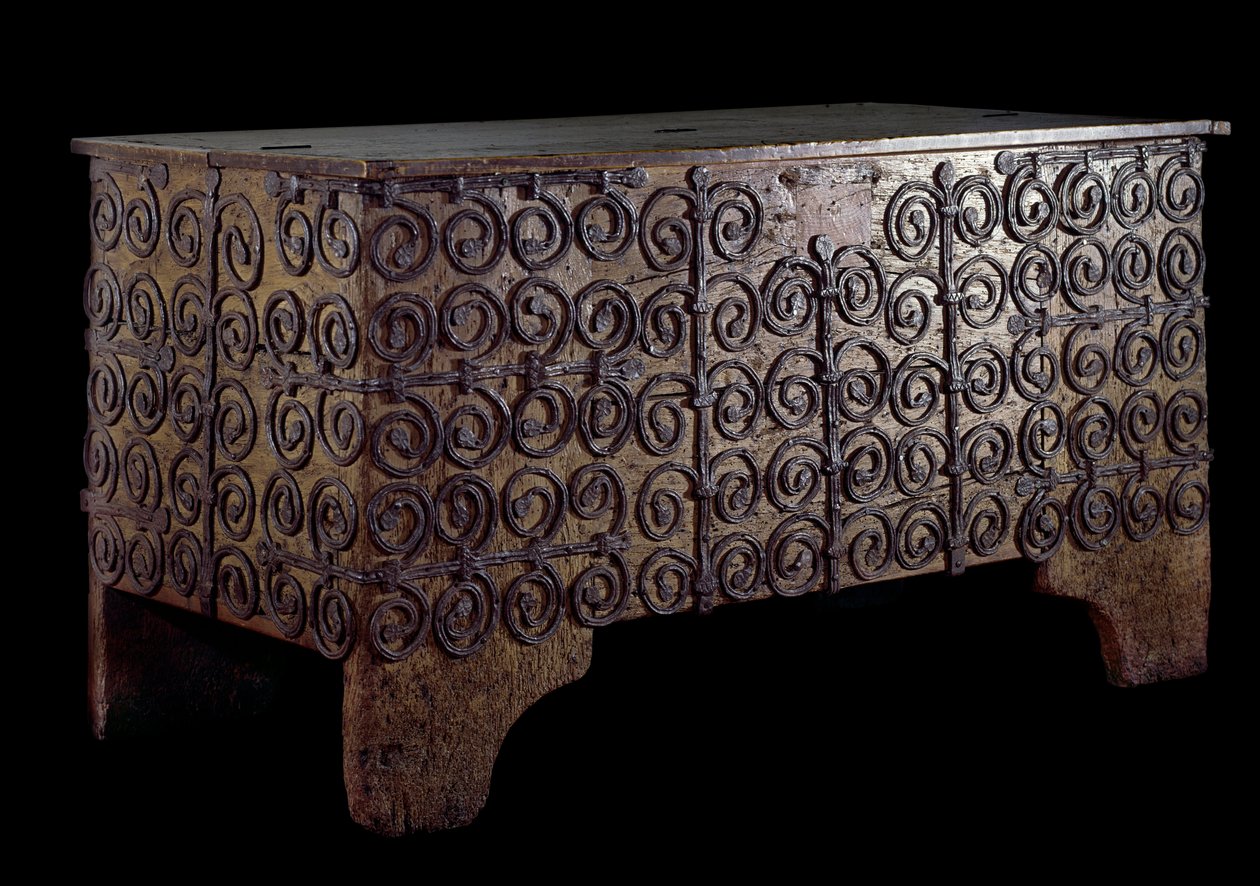 Cofre de hierro forjado y madera. Siglo XIV. París, artes decorativas de Unknown artist