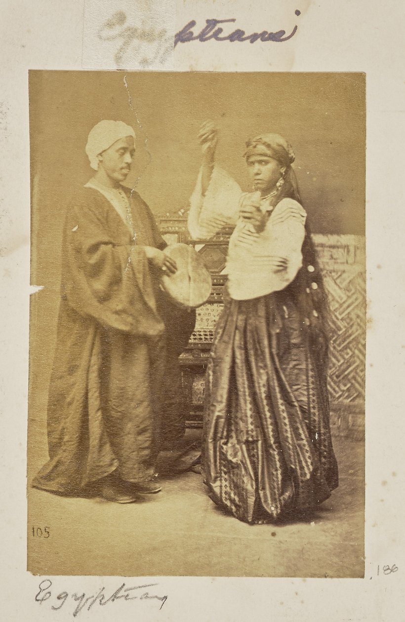 [Retrato de grupo de un músico y una bailarina] de Unknown artist