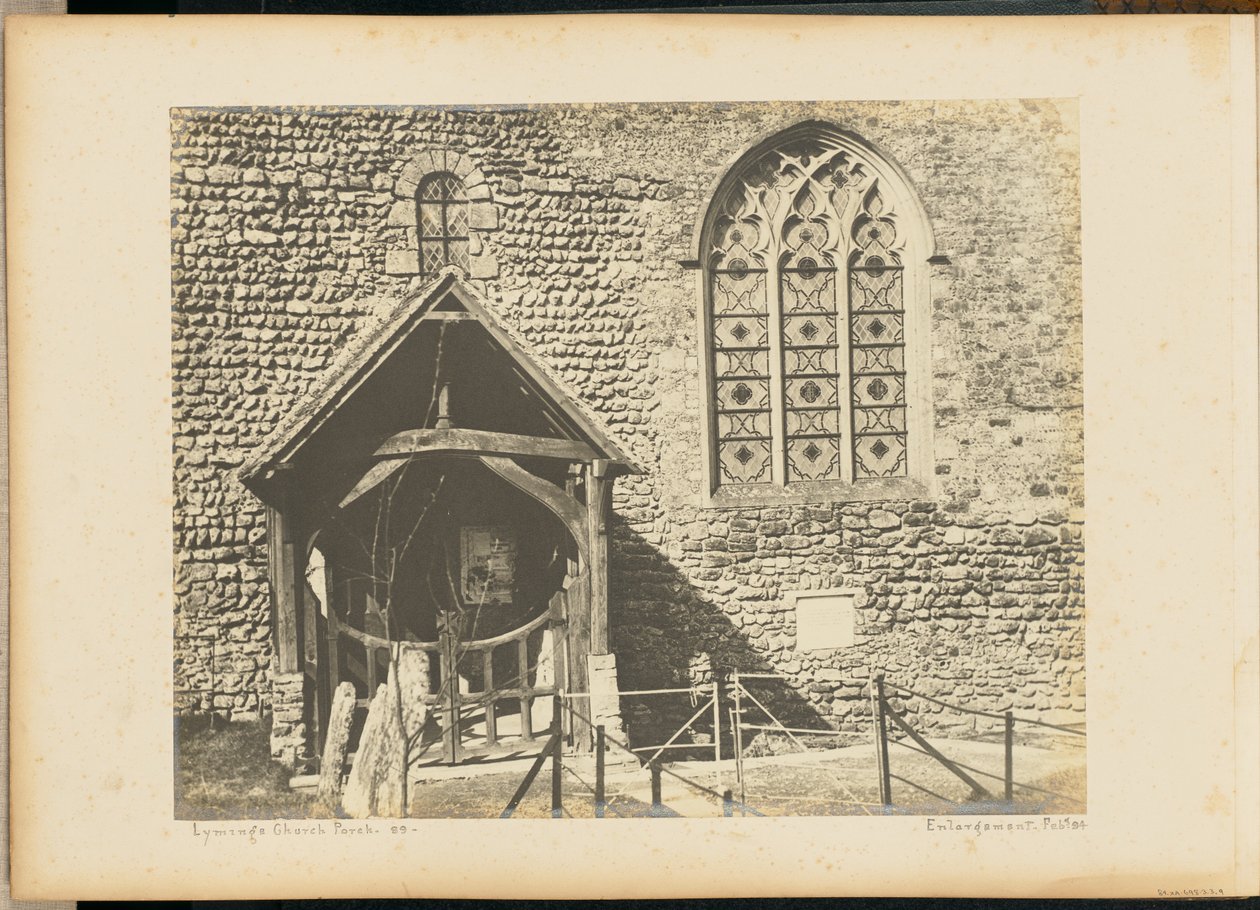Porche de la iglesia de Lyminge. de Unknown artist