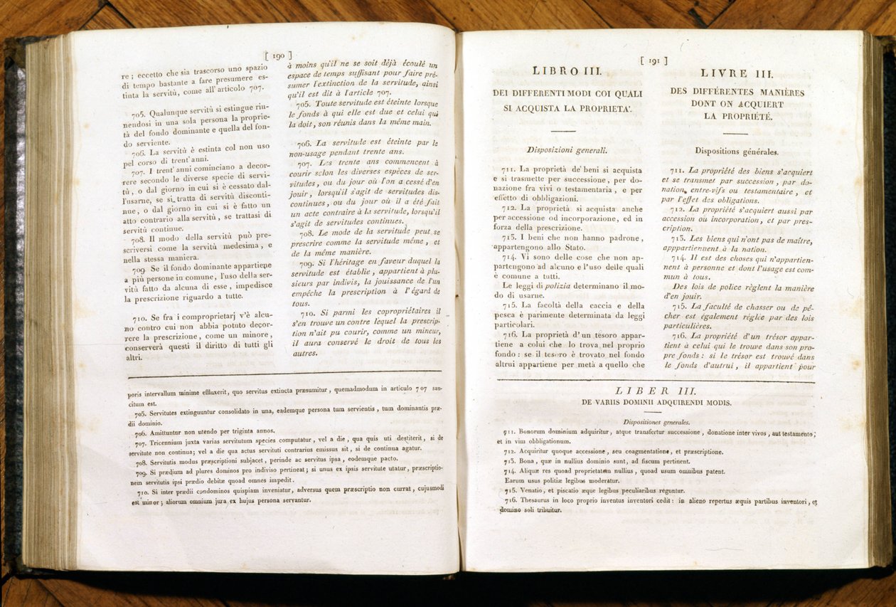 Páginas del Código Civil de Napoleón. en francés e italiano de Unknown artist