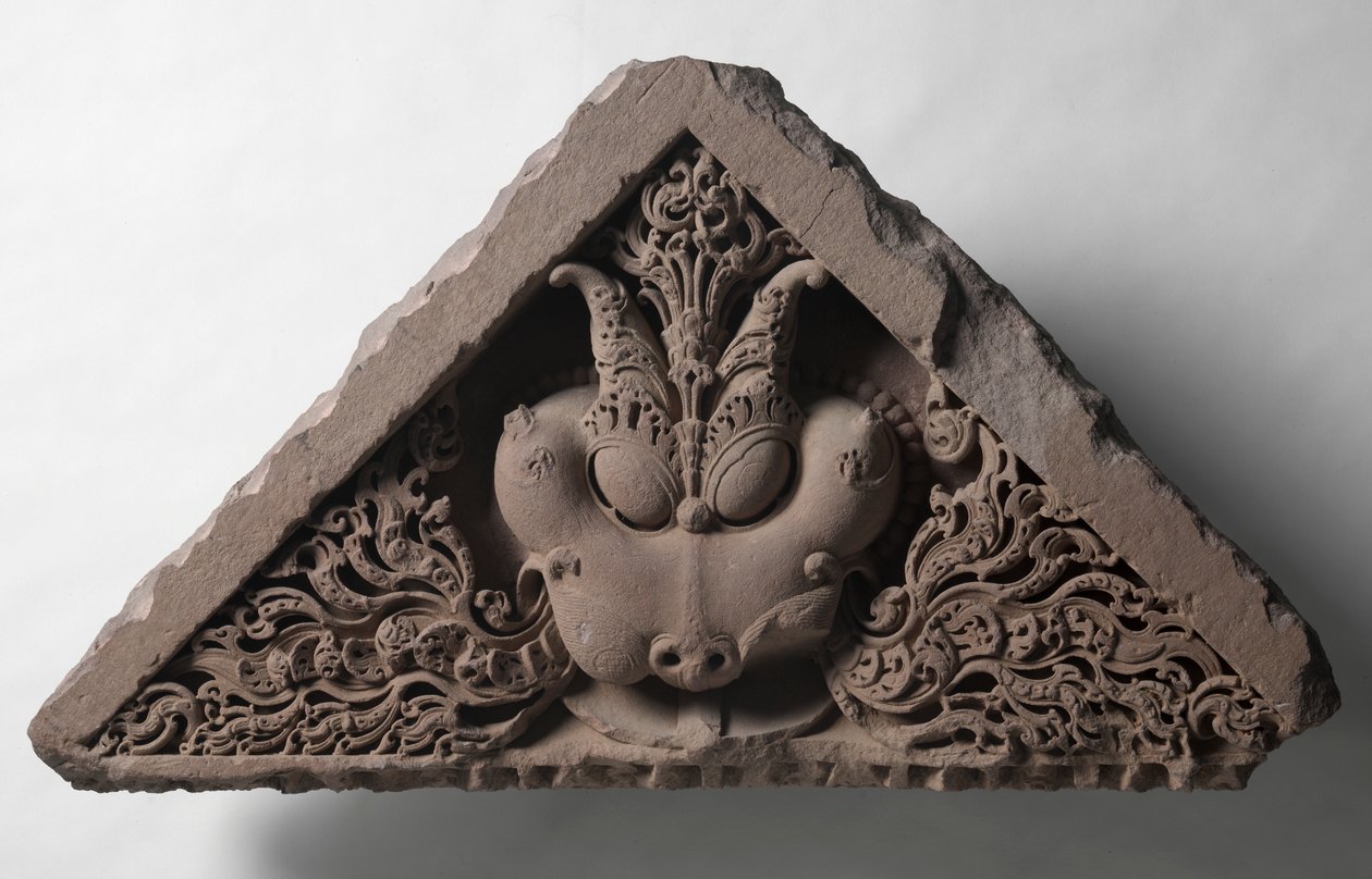 Pediment with the face of Glory (Kirti-mukha) de Unknown artist