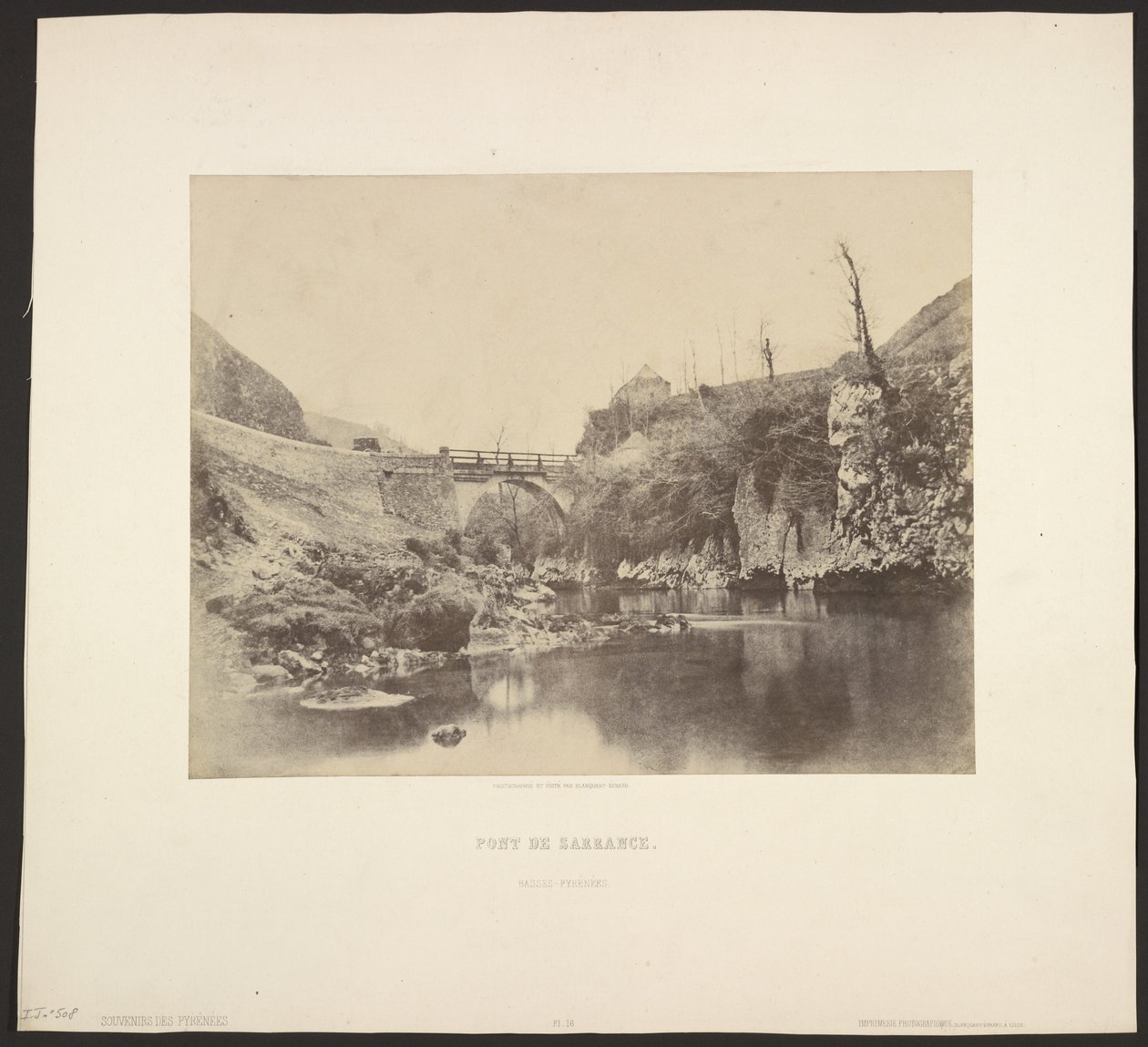 Puente de Sarrance. Bajos Pirineos. de Unknown artist