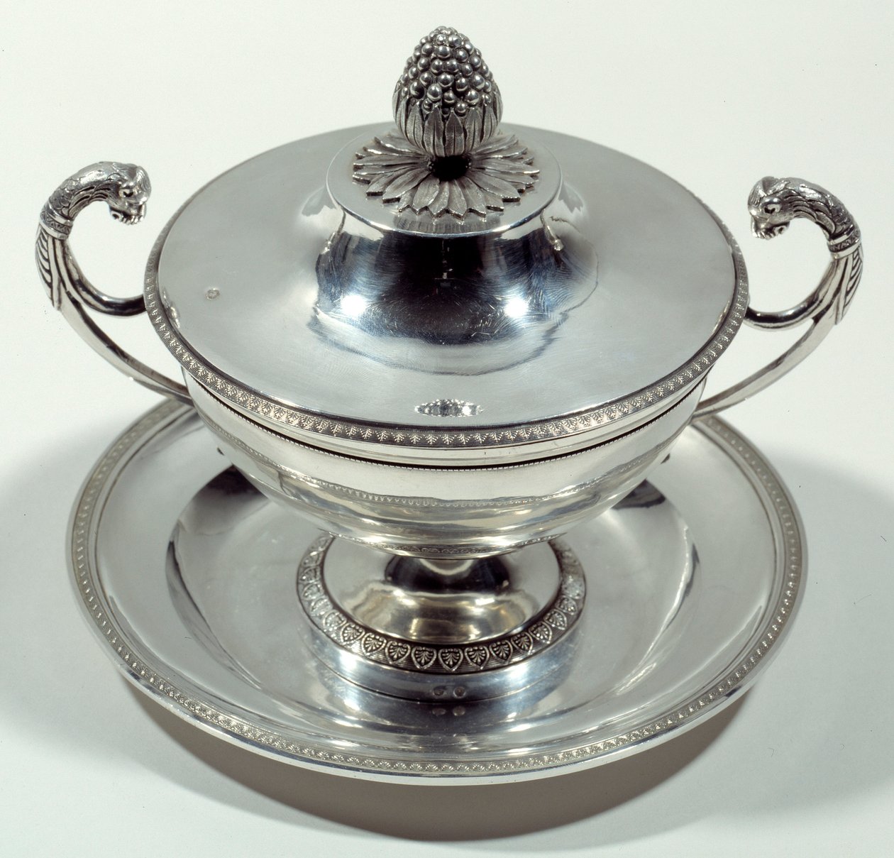 Copa de plata con tapa en forma de piña de Unknown artist