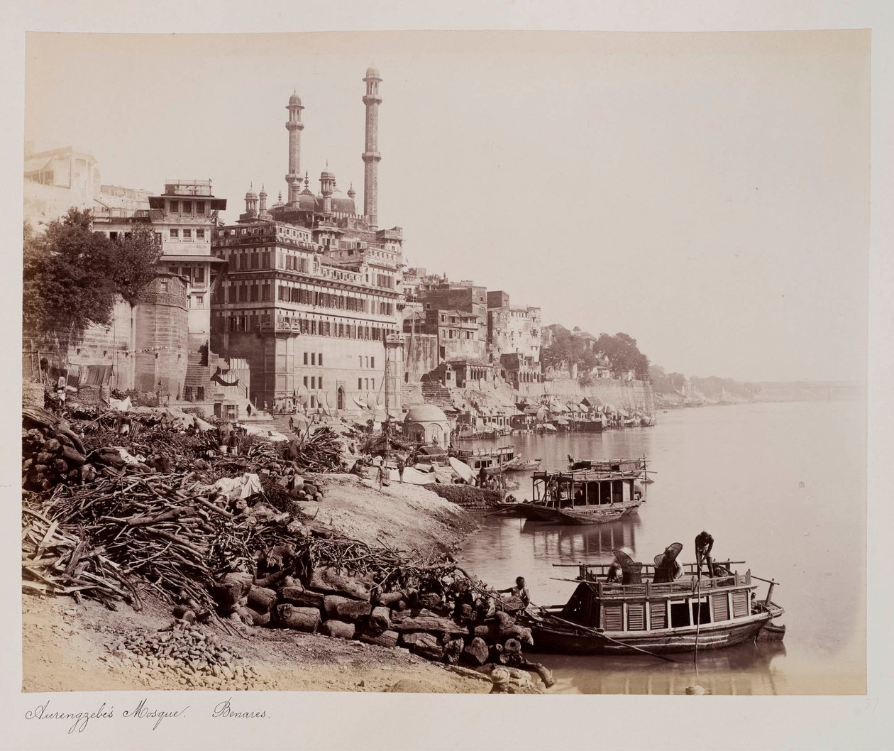 Mezquita de Aurangzeb, Benarés, c.1885 de Unknown photographer