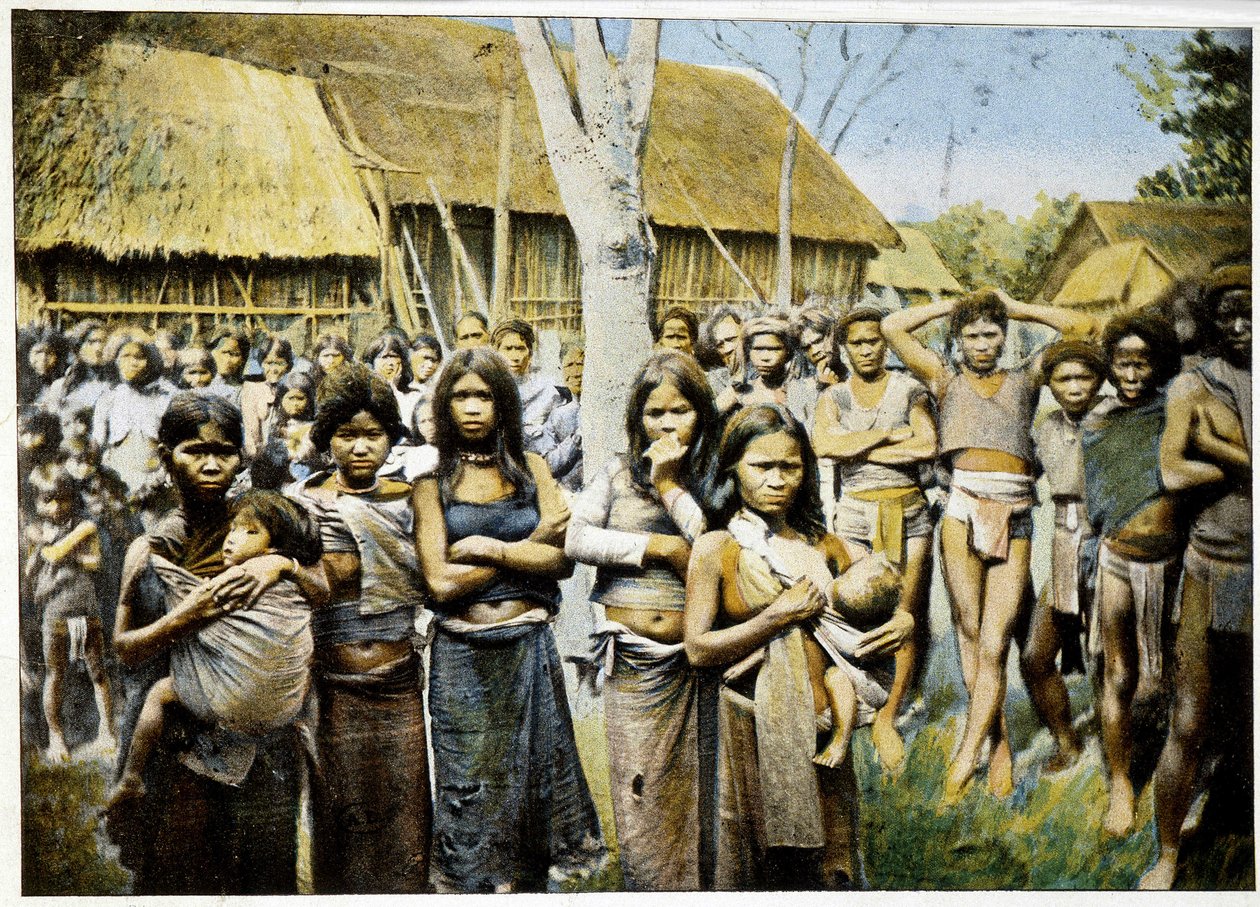 Mujeres y niñas del país de los Monis, Annam, c. 1895, Alrededor del mundo, finales del siglo XIX de Unknown photographer