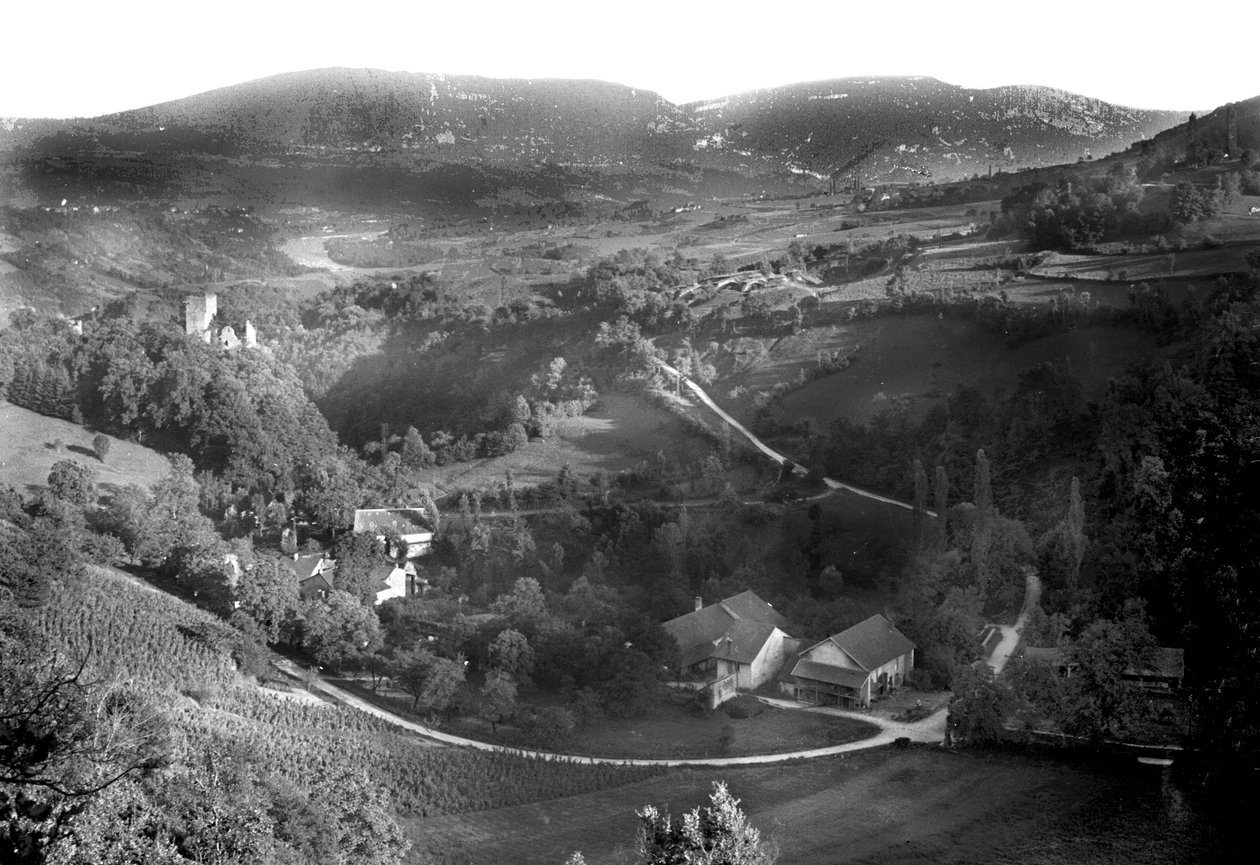 Francia, Rhone-Alpes, Ain (01), La Dorche: La Dorche, pueblo y puente de Unknown photographer