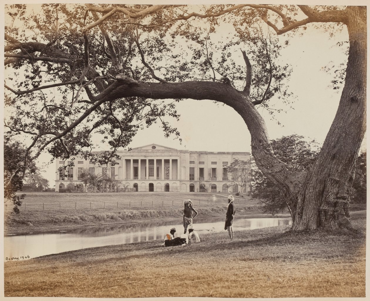 Casa de Gobierno, Barrackpore, desde el sur de Unknown photographer