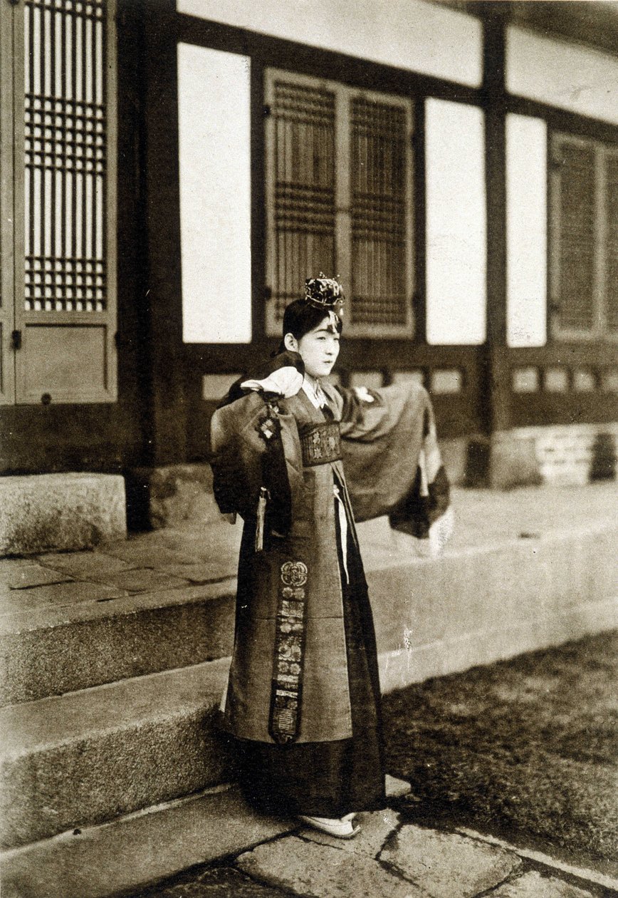 Bailarina coreana Kusang (finales del siglo XIX). de Unknown photographer