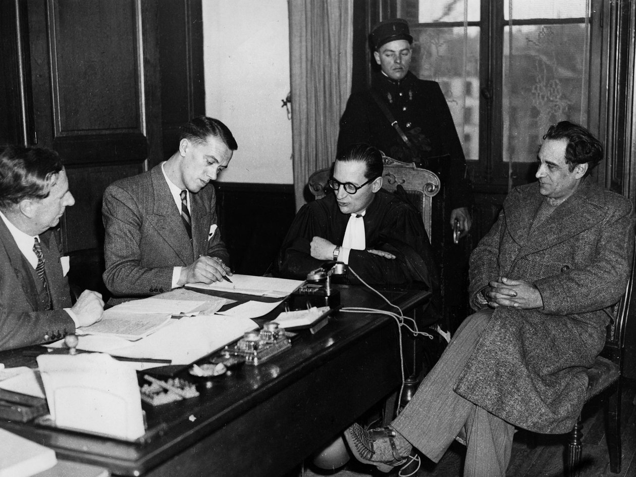 Marcel Petiot con su abogado René Floriot, Asunto Petiot, c.1946 (foto b/n) de Unknown photographer