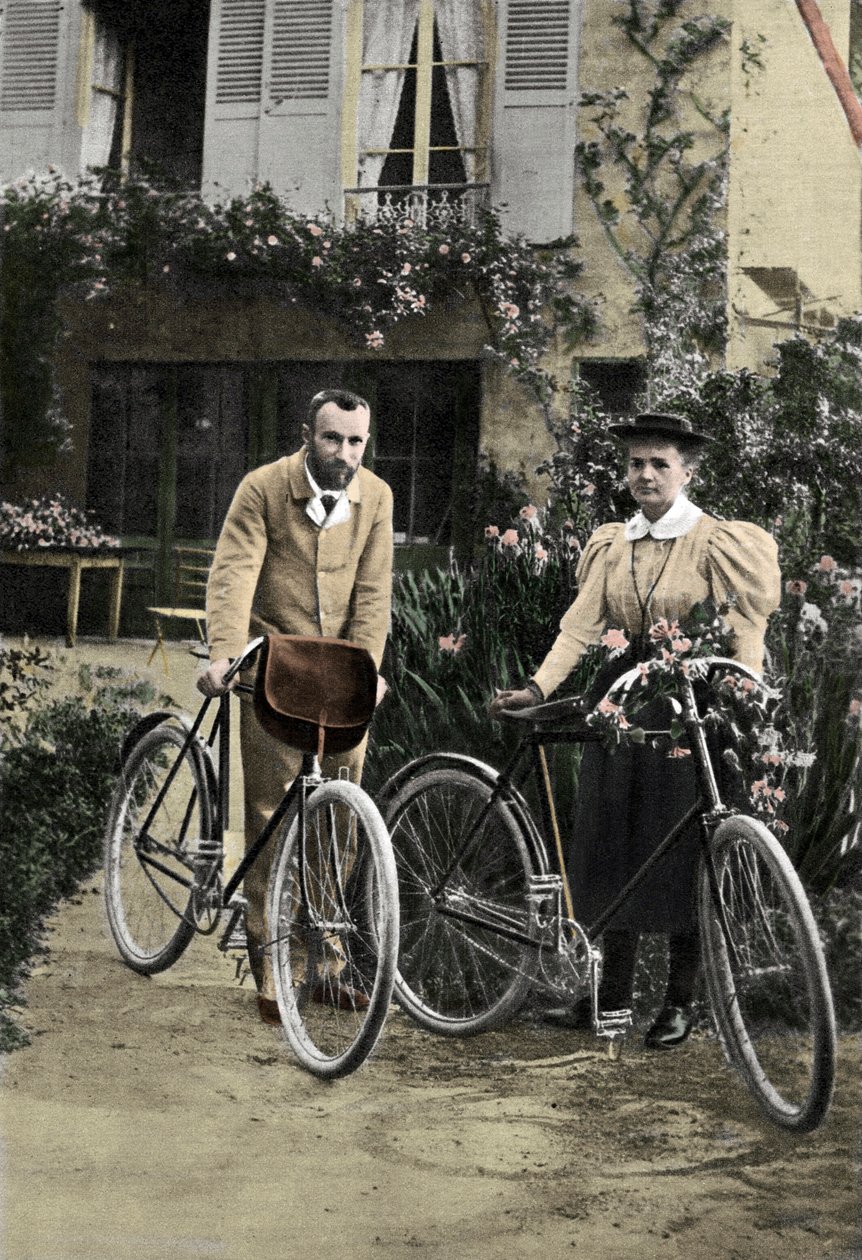 Pierre y Marie Curie en su jardín de Unknown photographer