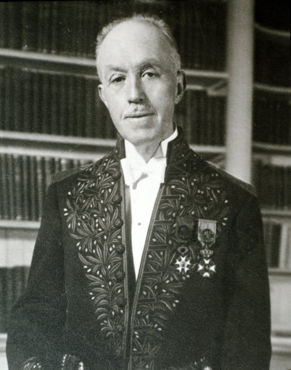 Retrato de Louis-Victor-Pierre-Raymond De Broglie (foto) de Unknown photographer