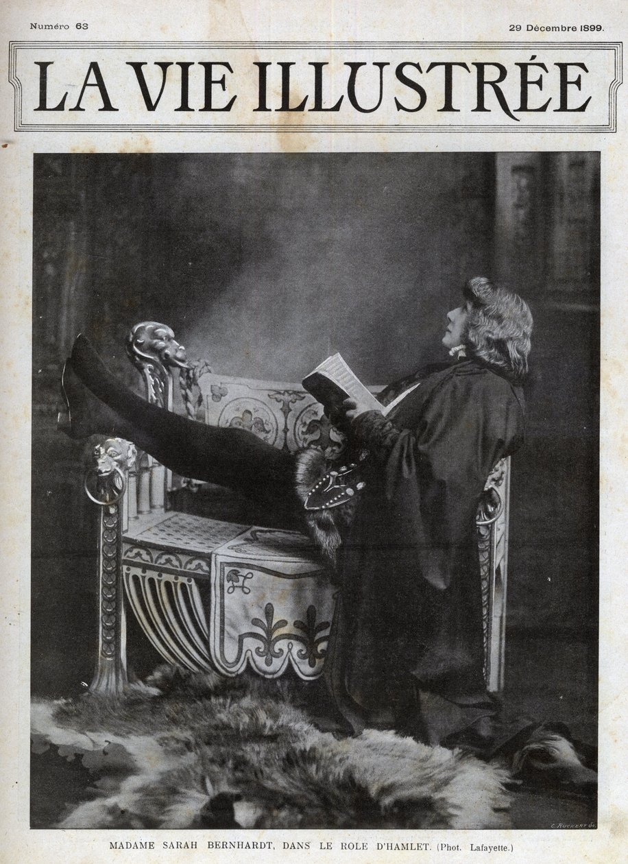 Sarah Bernhardt (1844-1923) en el papel de Hamlet de Shakespeare - portada de la Vida Ilustrada de 1899 de Unknown photographer