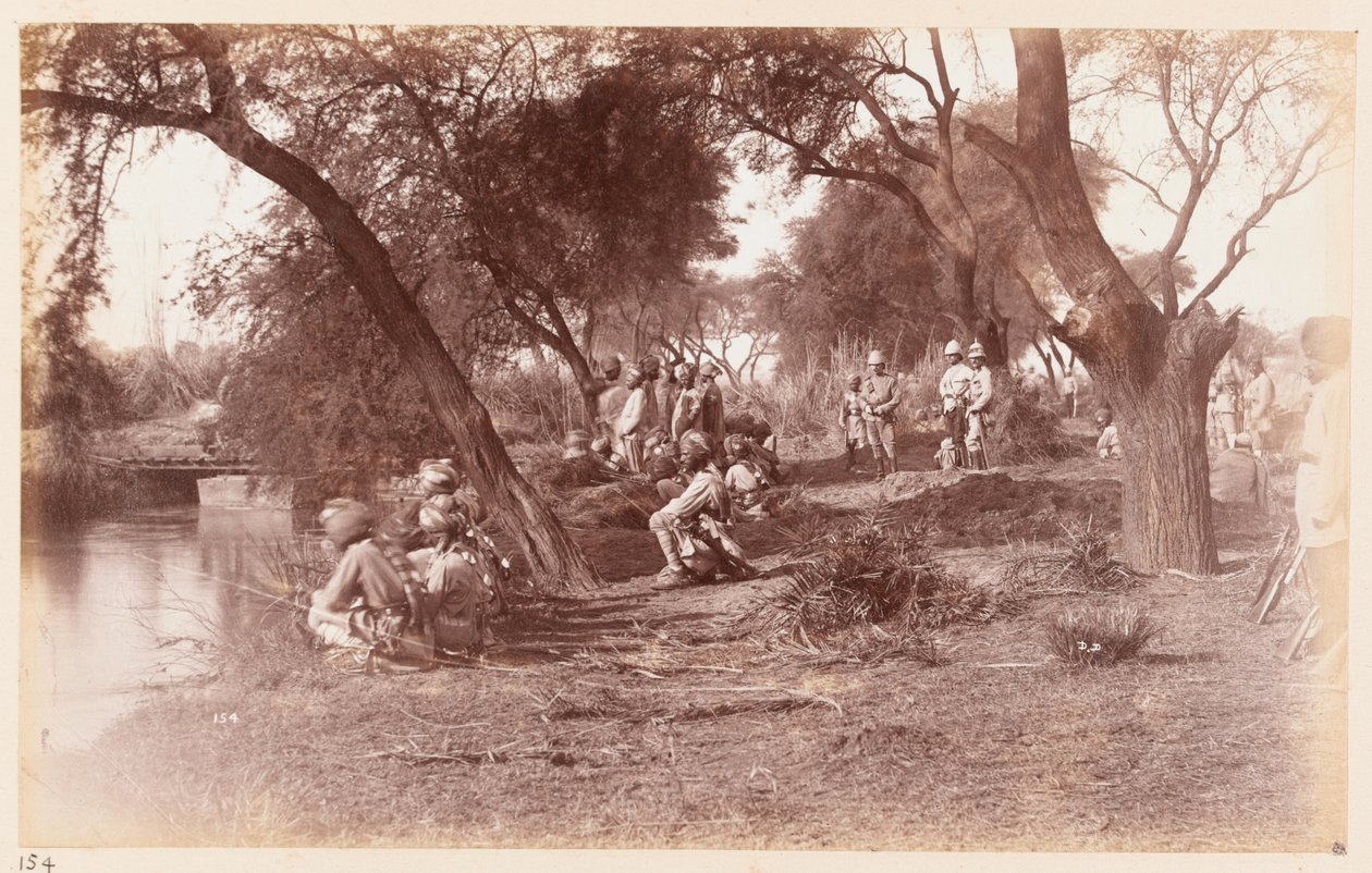 La captura del puente del canal de Alipur por la Caballería de Guías, Campamento de Ejercicios de Delhi, 1885 de Unknown
