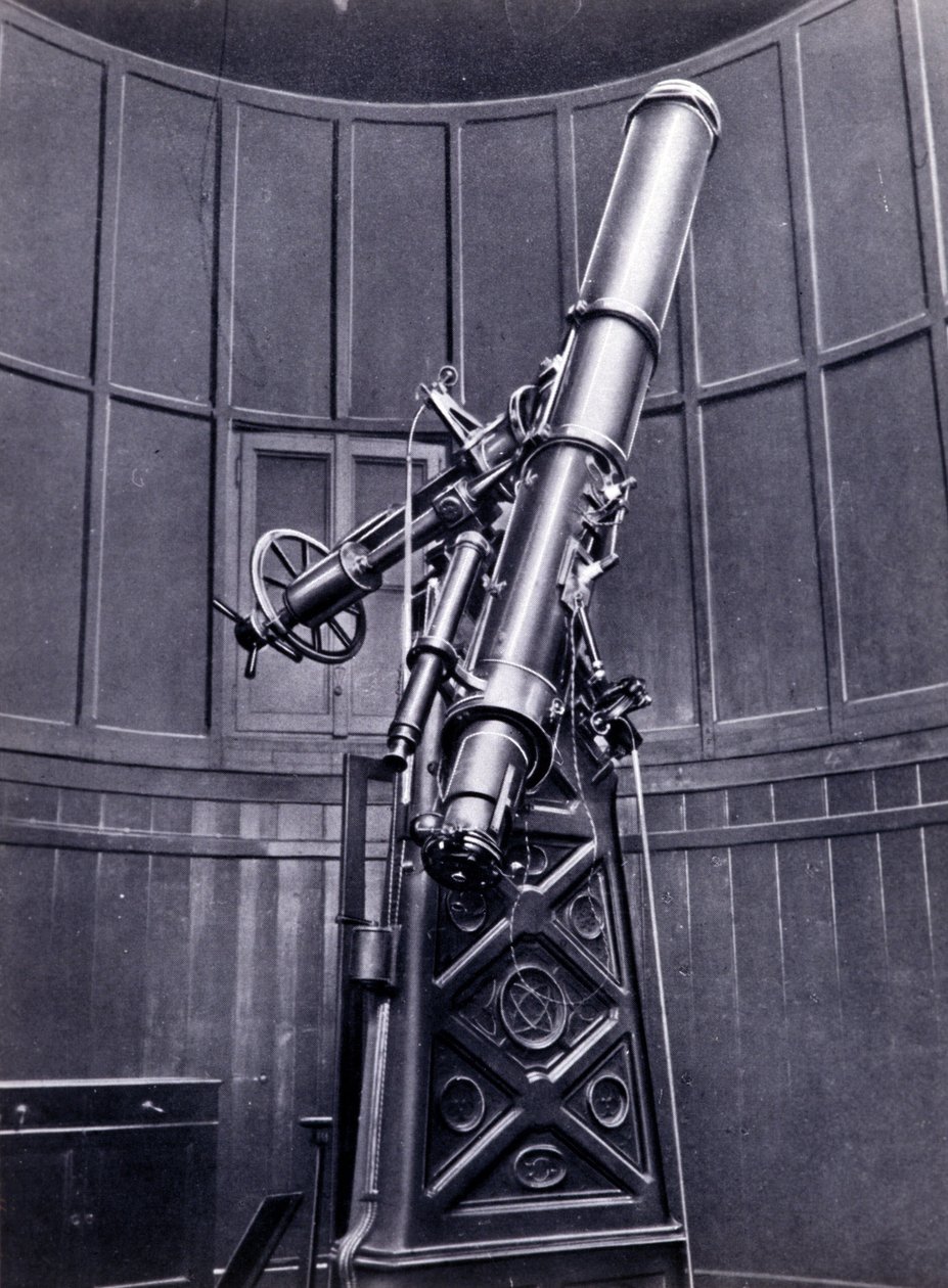 El telescopio de Giovanni Virginio Schiaparelli (1835-1910) astrofísico en Brera (Milán). Observó configuraciones rectilíneas en el planeta Marte, llamándolas los canales marcianos (canali) de Unknown photographer
