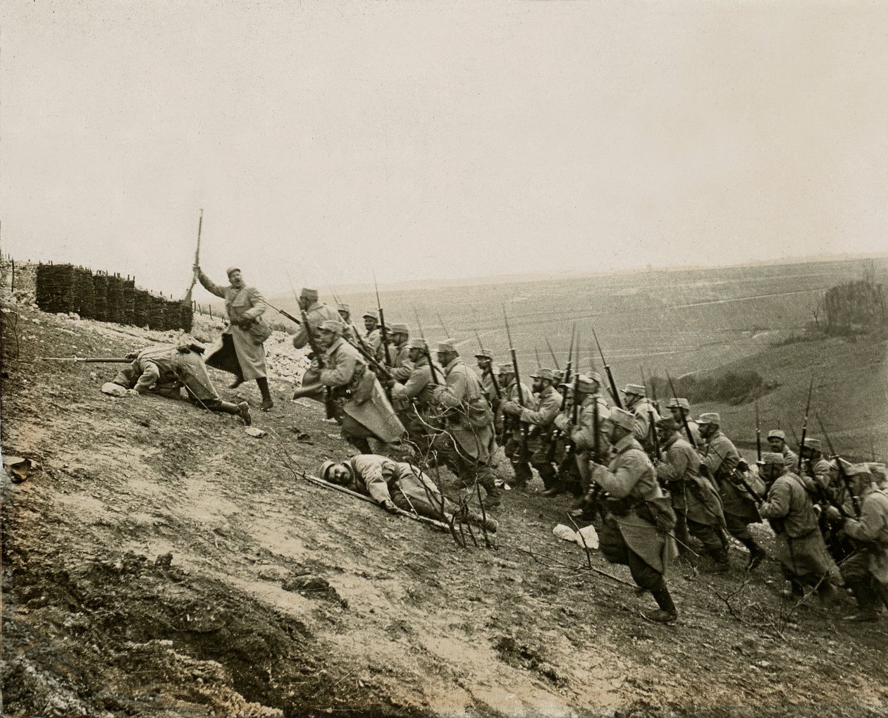 Guerra del 14-18 (1914-1918) - Propaganda - Placa de vidrio estereoscópica fotográfica LSU (L.S.U. La Stereoscopie Universelle) editada en 1914: retirada del gran espolón de Notre-Dame de Lorette (municipio de Ablain-Saint-Nazaire - Ablain Saint Nazaire, P de Unknown photographer
