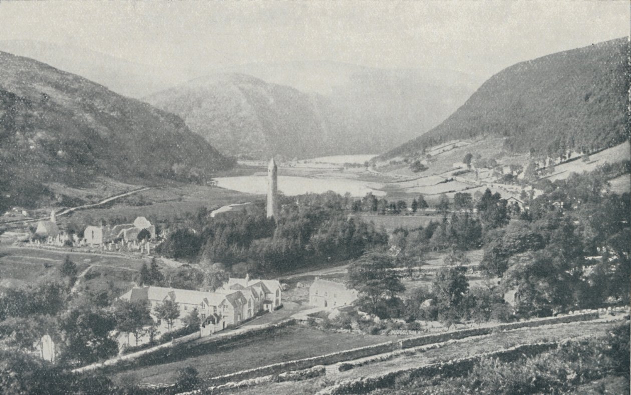 Un pueblo irlandés Glendalough de Valentine and Sons Ltd