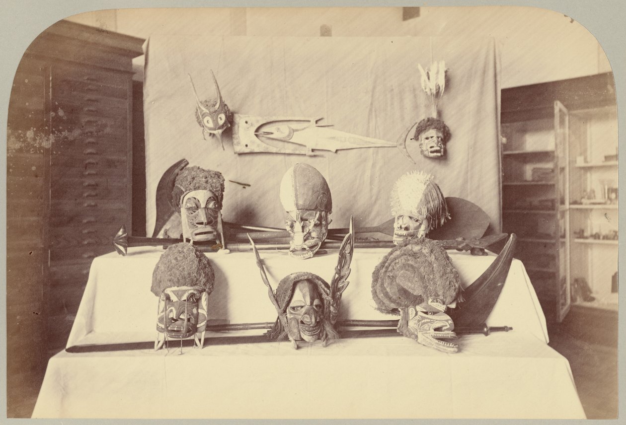 Pl. XIV. Máscaras, etc.: Islas Salomón de Victor Prevost, Gaston L. Feuardent and Co., New York