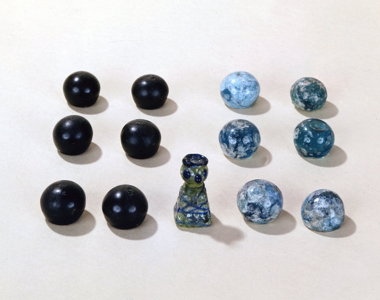Piezas de juego de ajedrez de la ciudad vikinga de Birka (vidrio) de Viking Viking