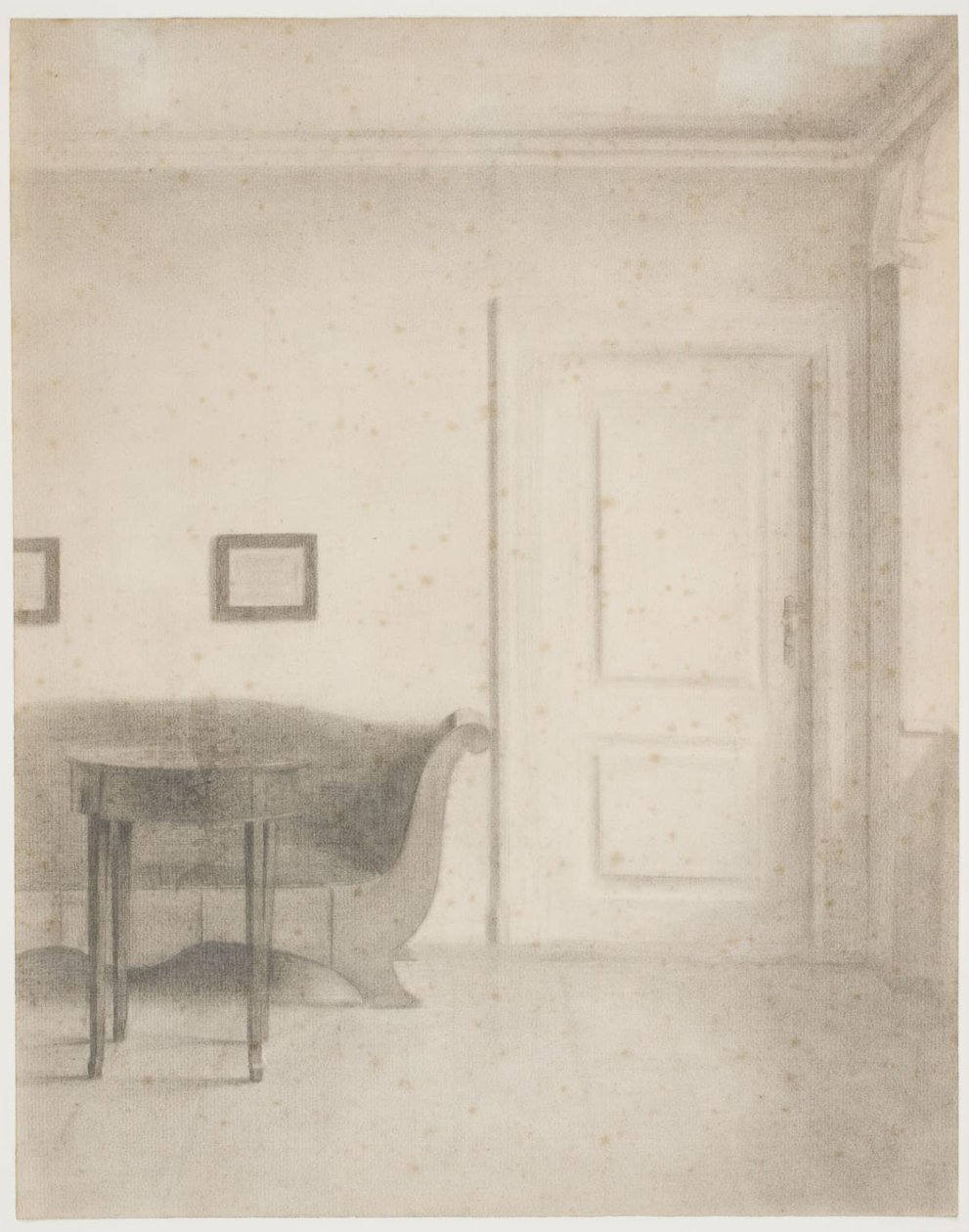 Interior con sofá y mesa pequeña, a la derecha una puerta de Vilhelm Hammershøi