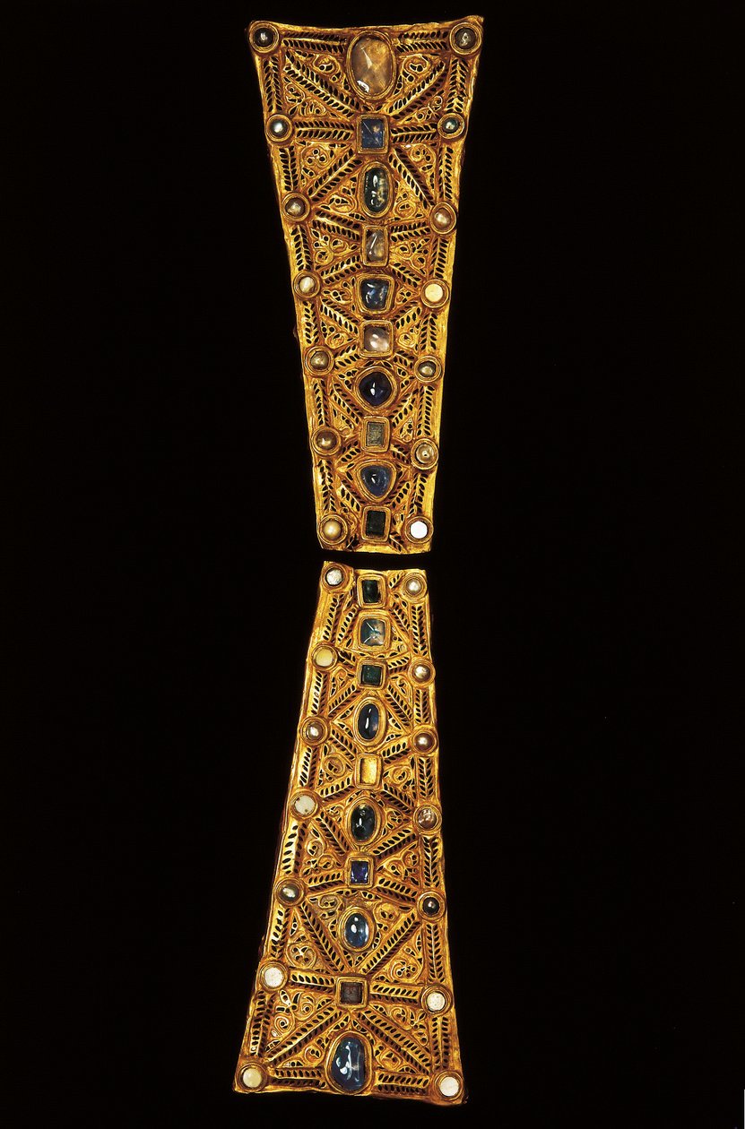 Cuello de una cruz procesional en oro, granate y perlas del Tesoro de Guarrazar, siglo VII de Visigothic