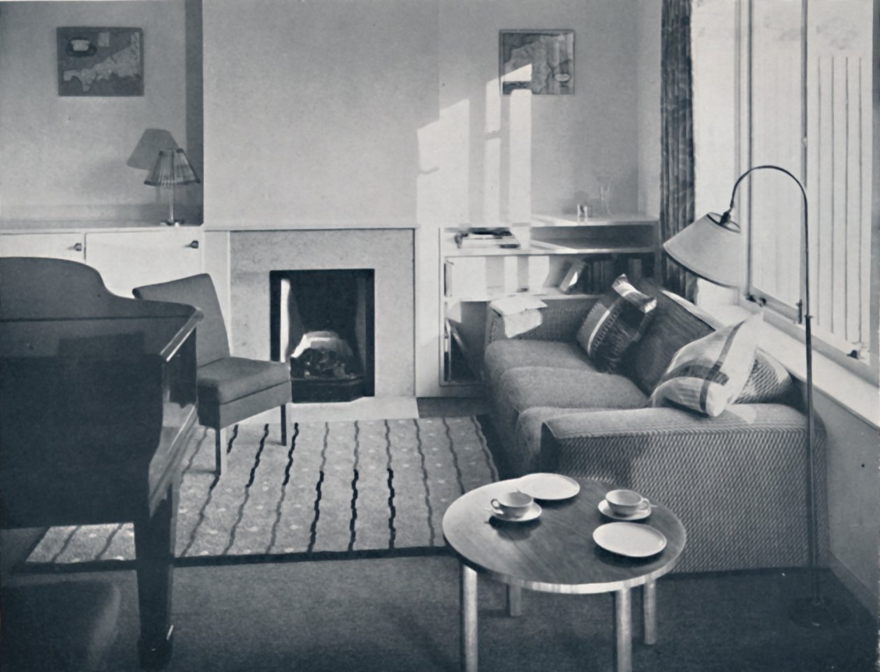 Elsa Booth - Sala de estar diseñada para acomodar un gran piano de cola, 1939 de W. Dennis Moss