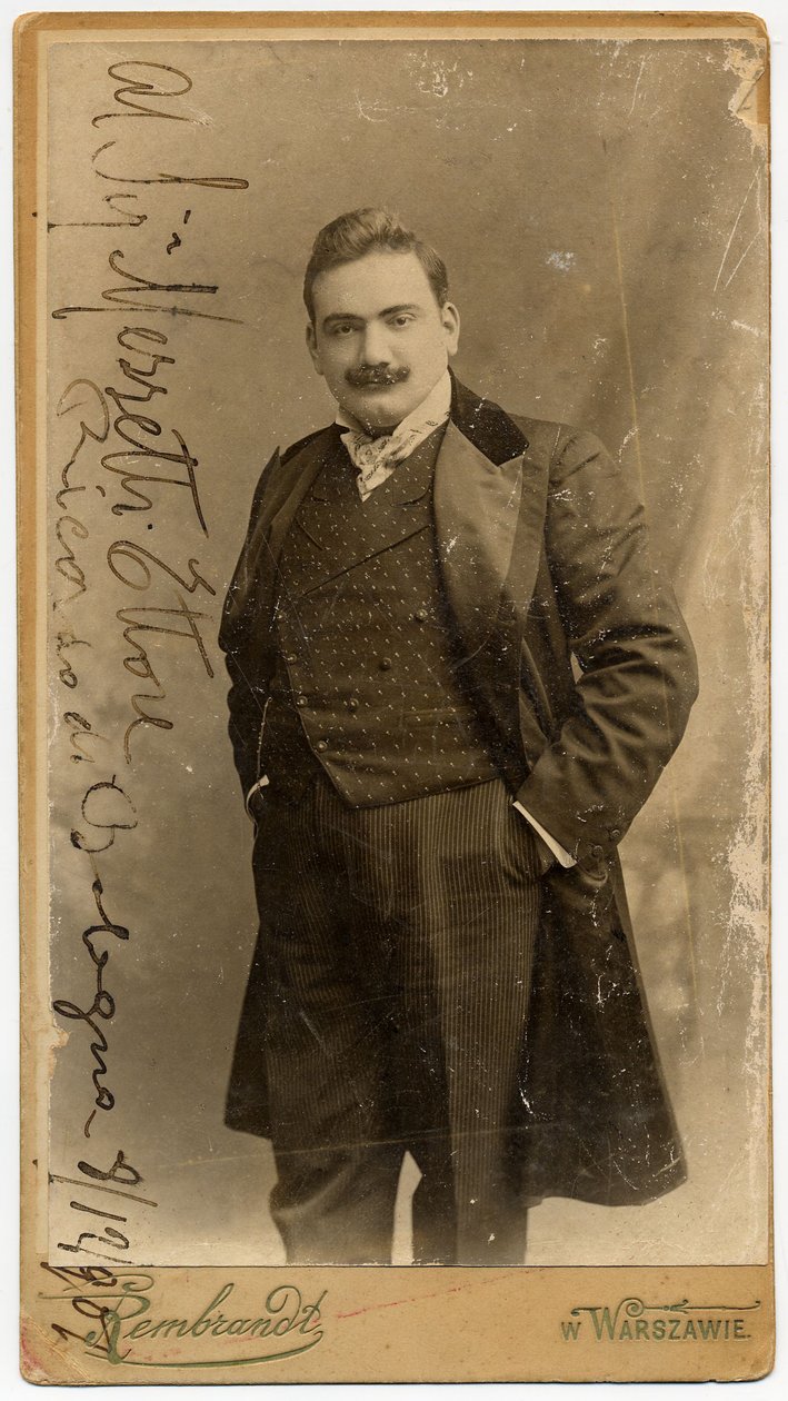 Retrato del cantante de ópera Enrico Caruso 1873-1921, 1900s de Warsaw. Photo studio Rembrandt