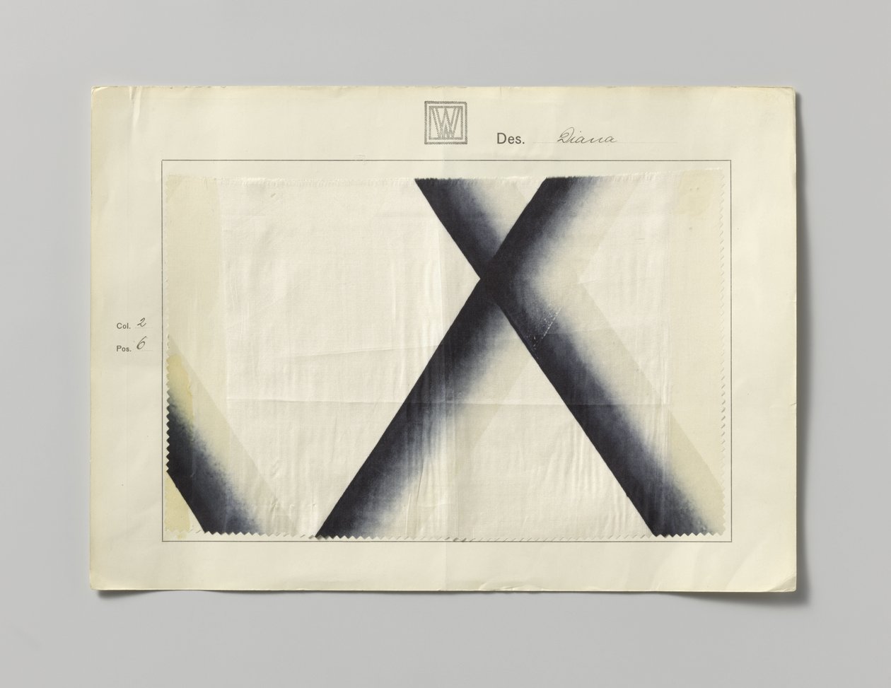 Acero con lateral impreso, diseño Diana de Wiener Werkstätte