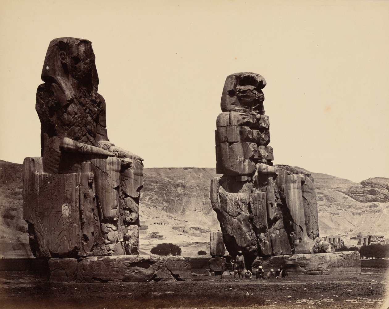 Colosos de Memnón en Tebas, hacia 1859 (foto) de Wilhelm Hammerschmidt