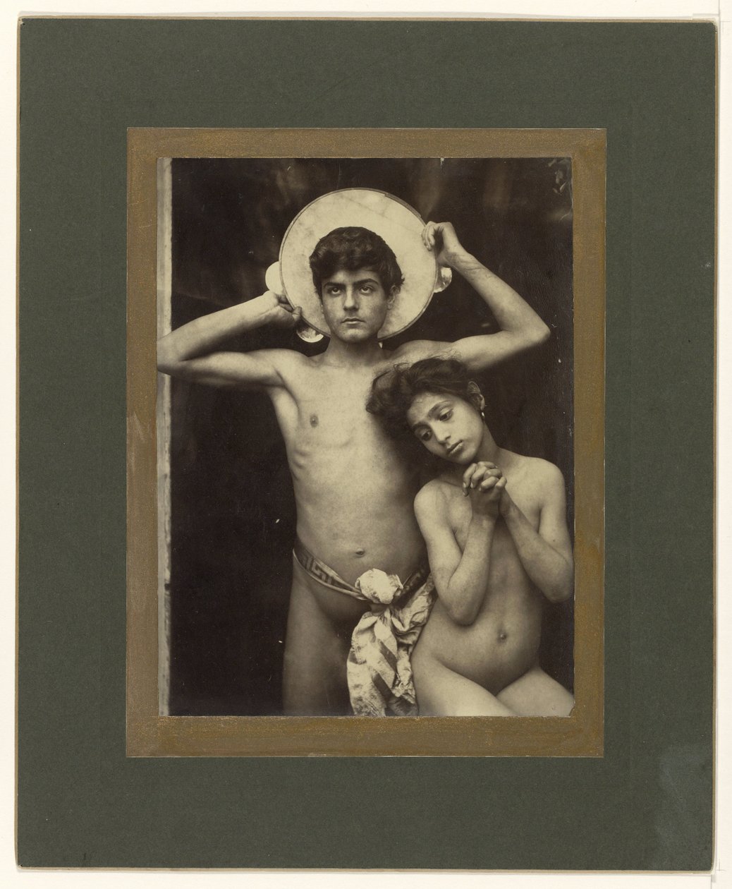 chico y chica desnudos de Baron Wilhelm von Gloeden