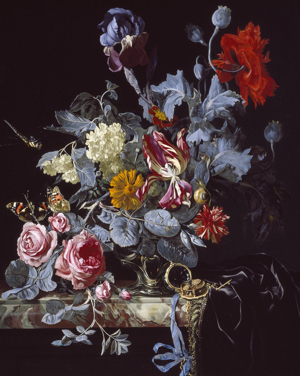 Un jarrón de flores con un reloj de Willem van Aelst
