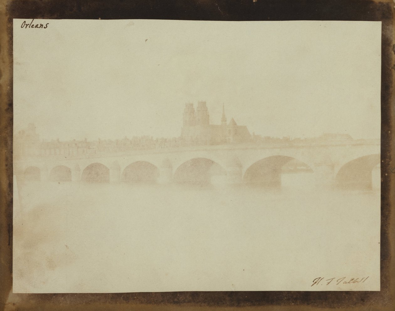 El puente de Orleans, desde la orilla sur del Loira de William Henry Fox Talbot