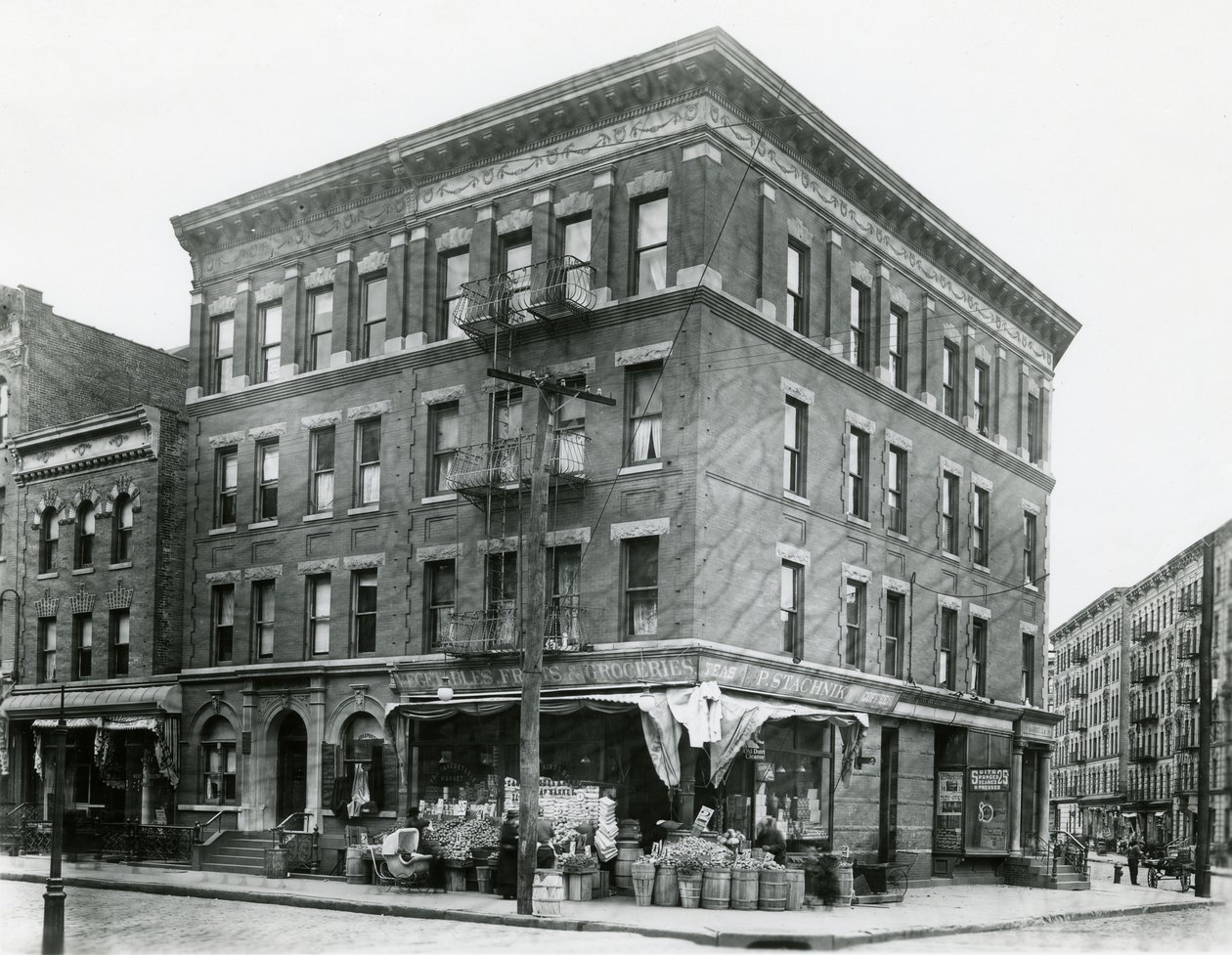 767 East 152nd Street, 7 de diciembre de 1915 de William Davis Hassler