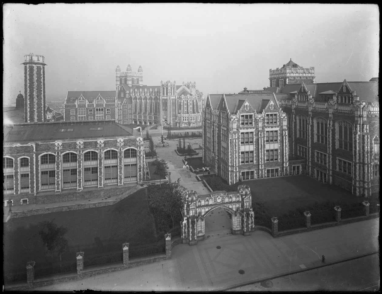 Vista aérea del campus del City College de Nueva York, Nueva York, 16 de julio de 1914 de William Davis Hassler