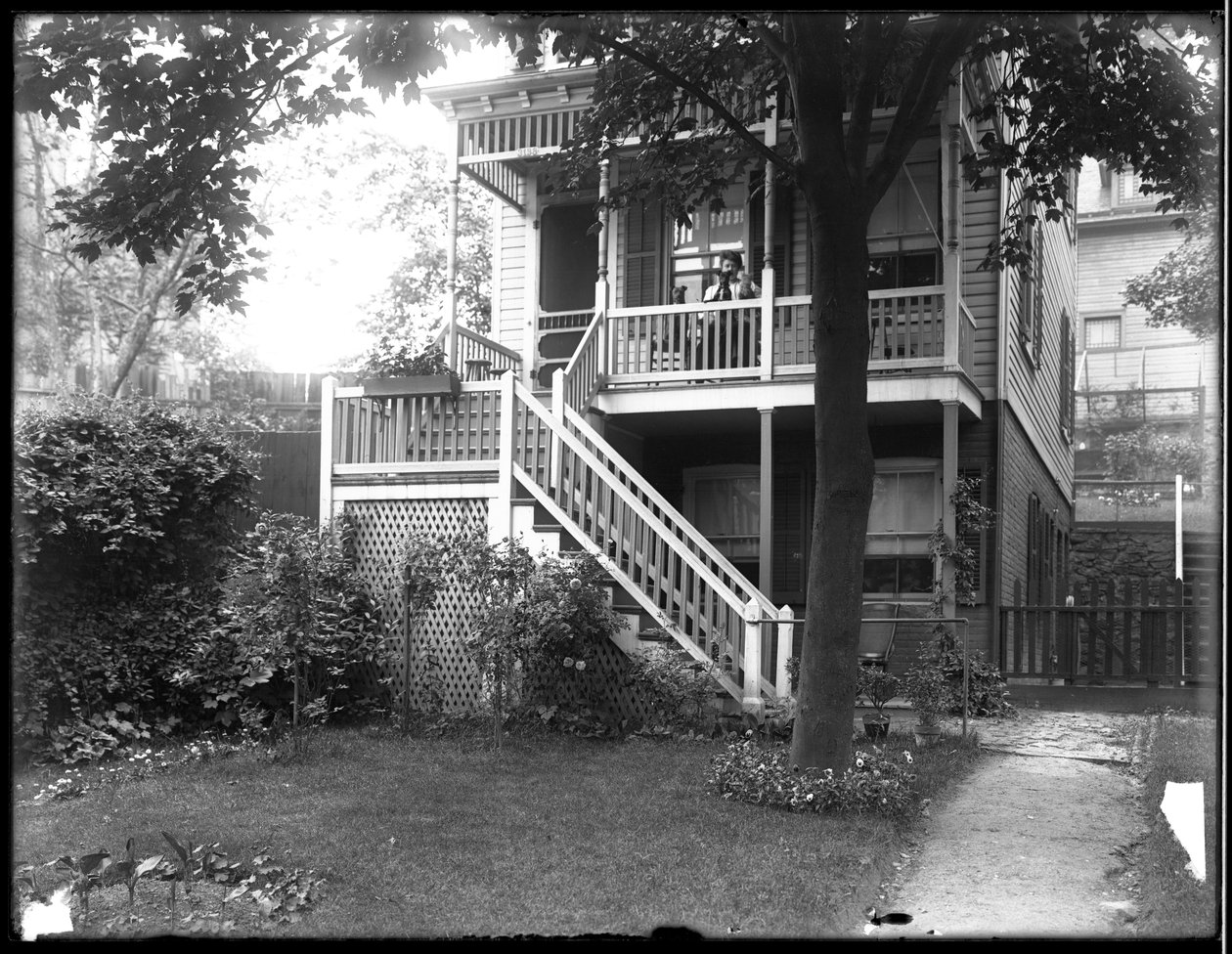Casa de la Sra. Perenes, Inwood, Nueva York, c.1910 de William Davis Hassler