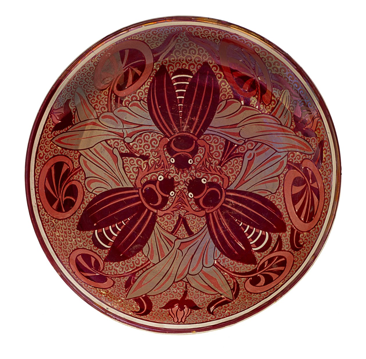 Plato de escarabajo de lustre rojo, 1888-1907 de William de Morgan