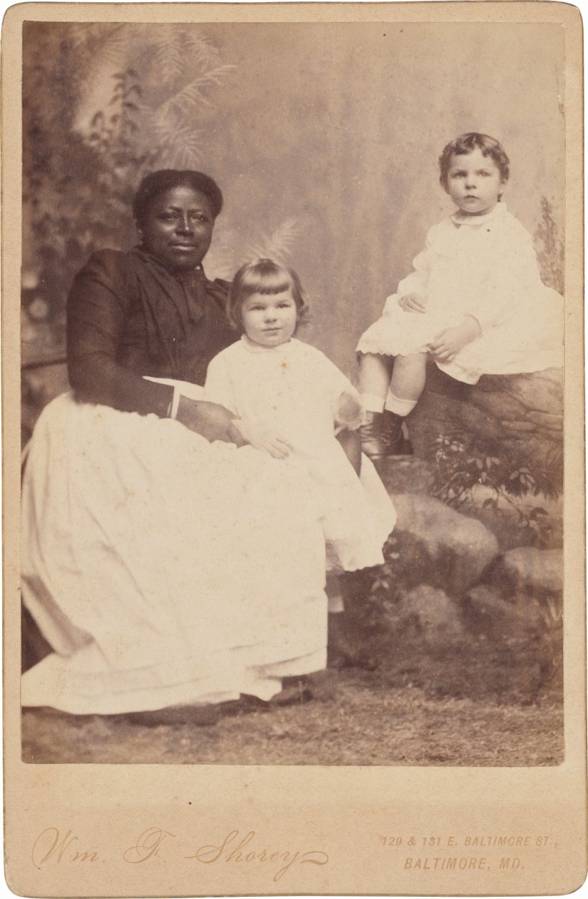 Retrato de mujer y niños,c. 1890 (foto) de William F. Shorey