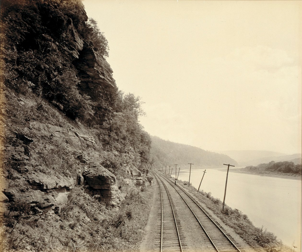 Cathedral Rocks, río Susquehanna, cerca de Meshoppen, para el ferrocarril del valle del Lehigh de William H. Rau