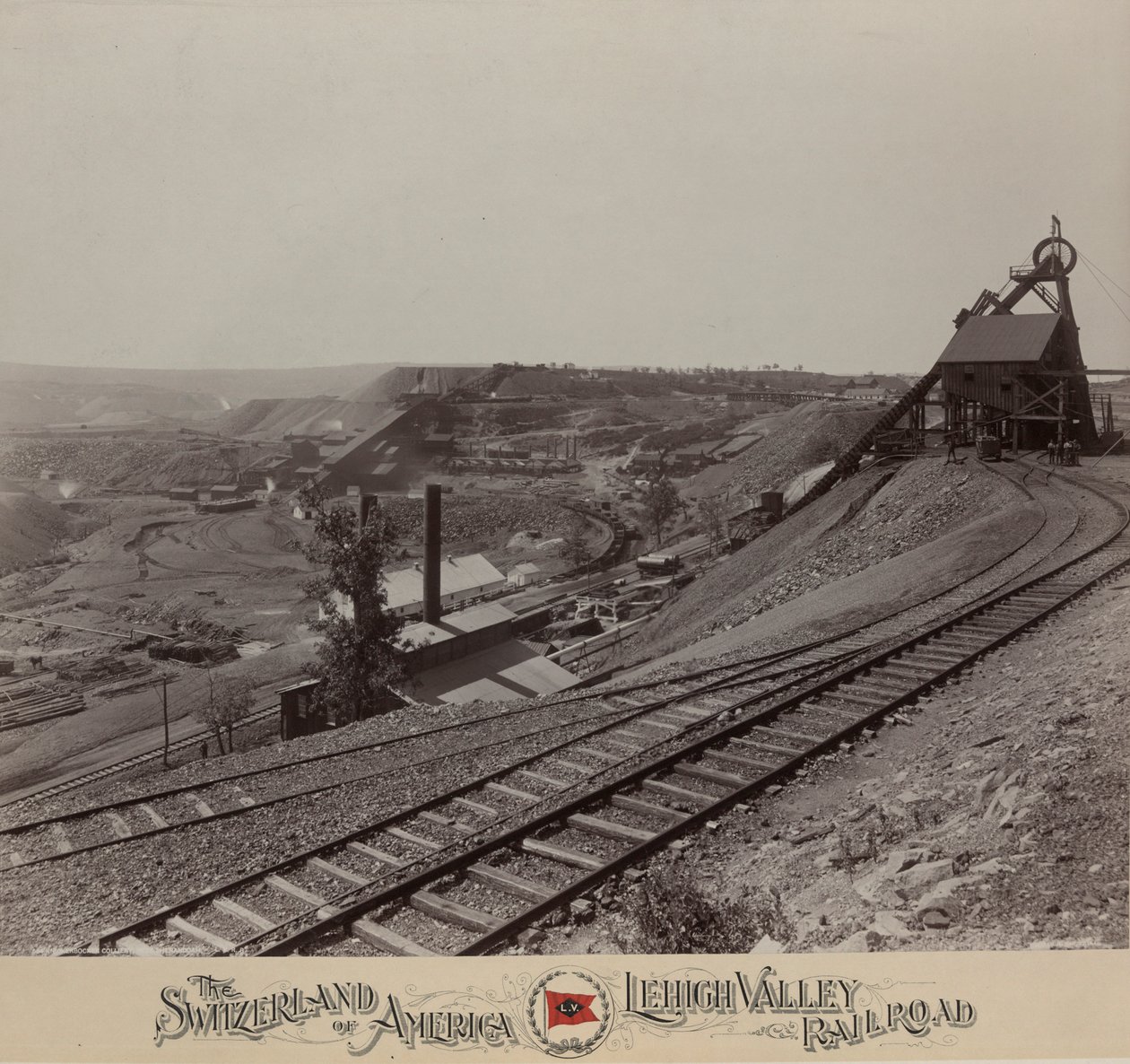Knickerbocker Colliery cerca de Shenandoah, Lehigh Valley Railroad de William H. Rau