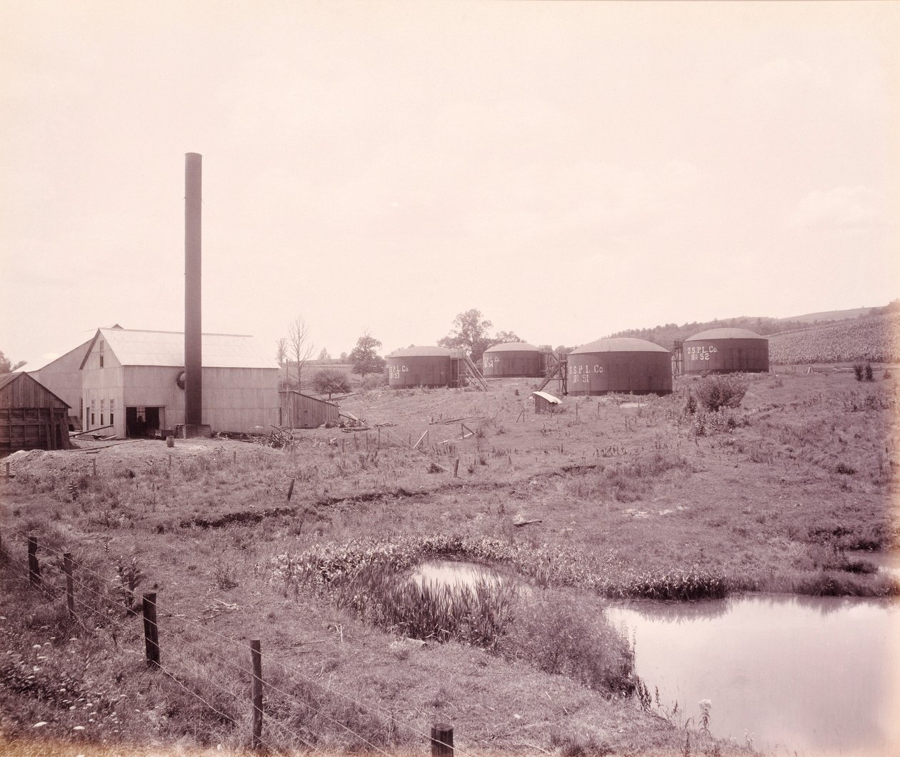 Estación de bombeo de petróleo, cerca de Athens, para el ferrocarril de Lehigh Valley de William H. Rau