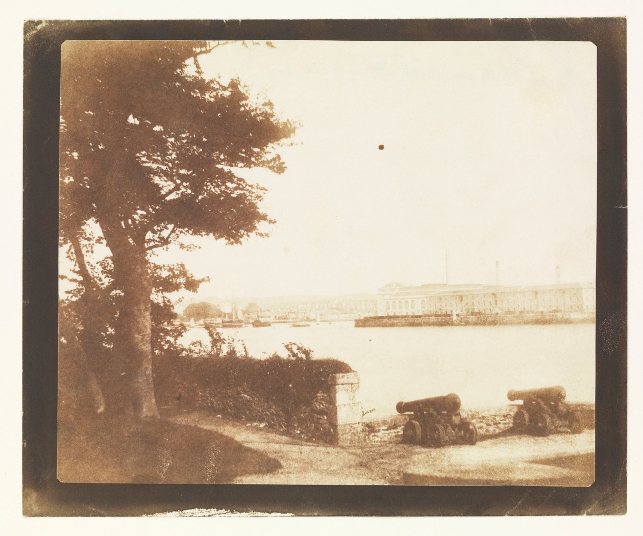 Royal William Victualling Yard, Plymouth, desde Mount Edgecumbe de William Henry Fox Talbot