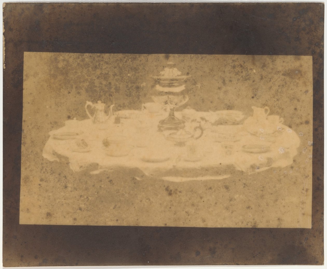 Tisch gedeckt für Tee de William Henry Fox Talbot