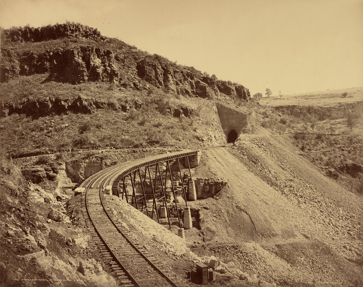 Puente y túnel, Johnson