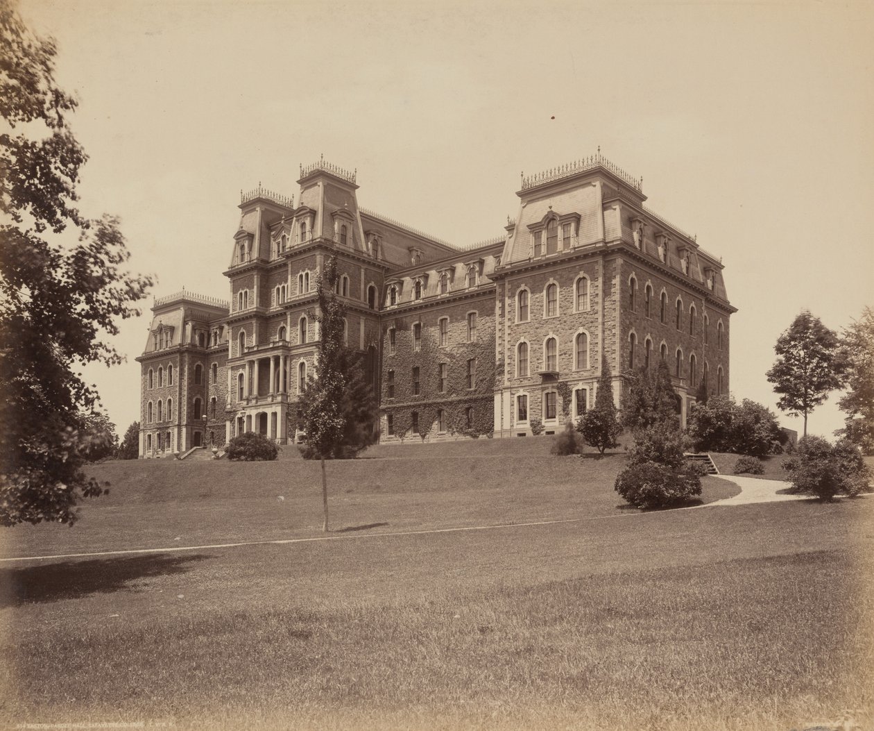 Easton, Pardee Hall, Lafayette College,c. 1895 (foto) de William Herman Rau