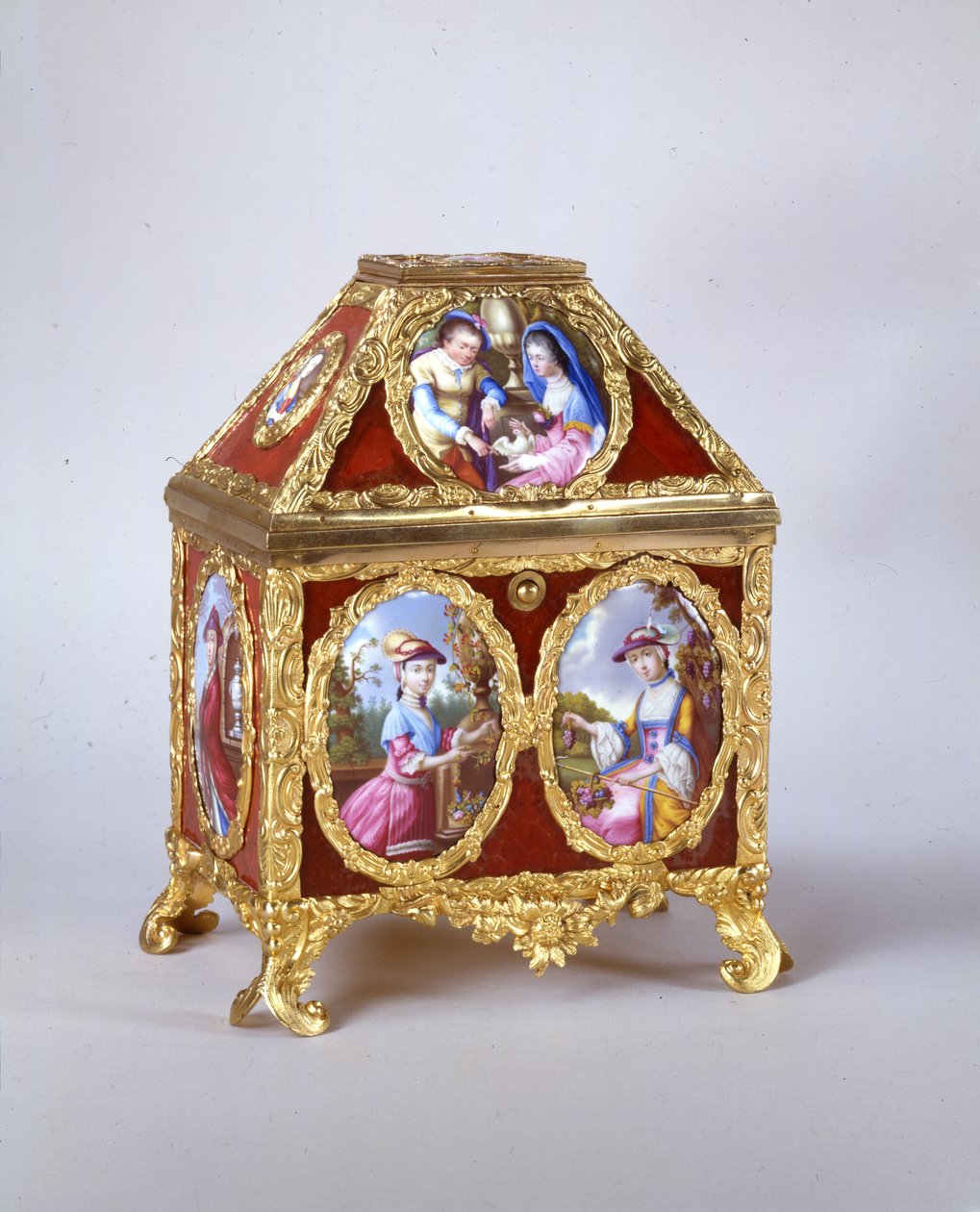 Cofre de Jorge III que contiene un reloj de verge al estilo de James Cox, c.1770 de William Hopkins Craft