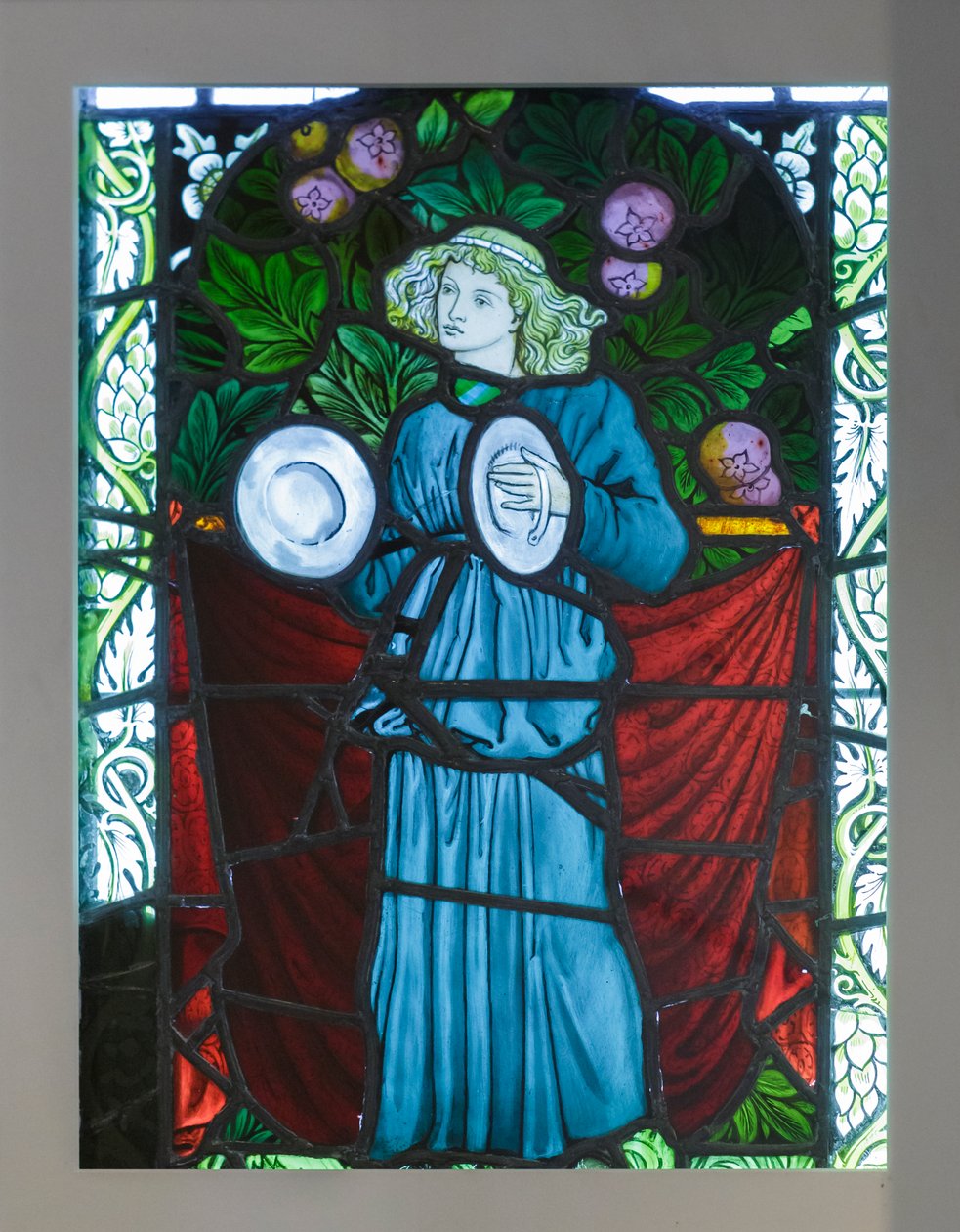 Juglar con platillos, diseñado por William Morris de William Morris