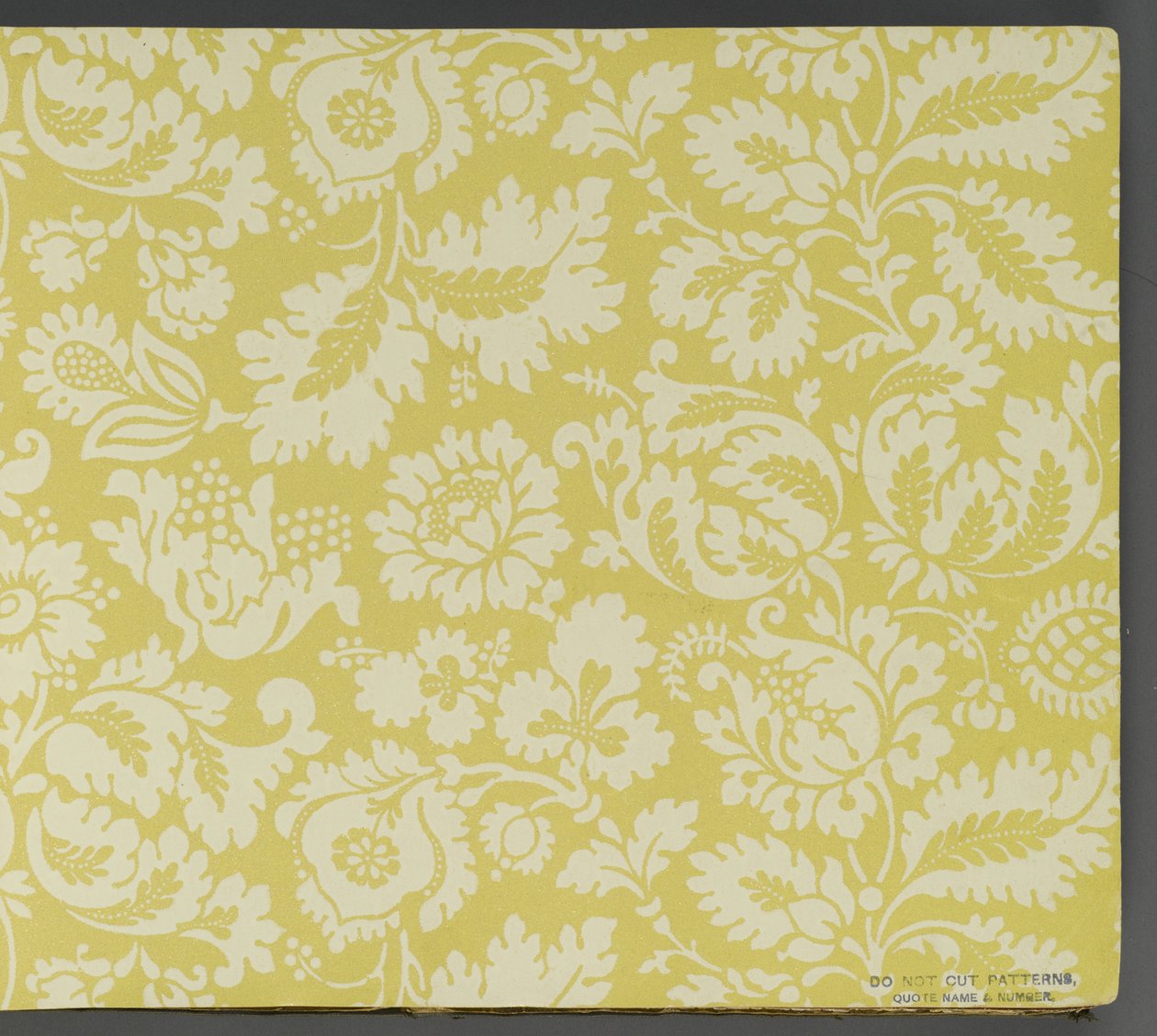 Libro de muestras de papel tapiz, antes de 1917 de William and Company Morris