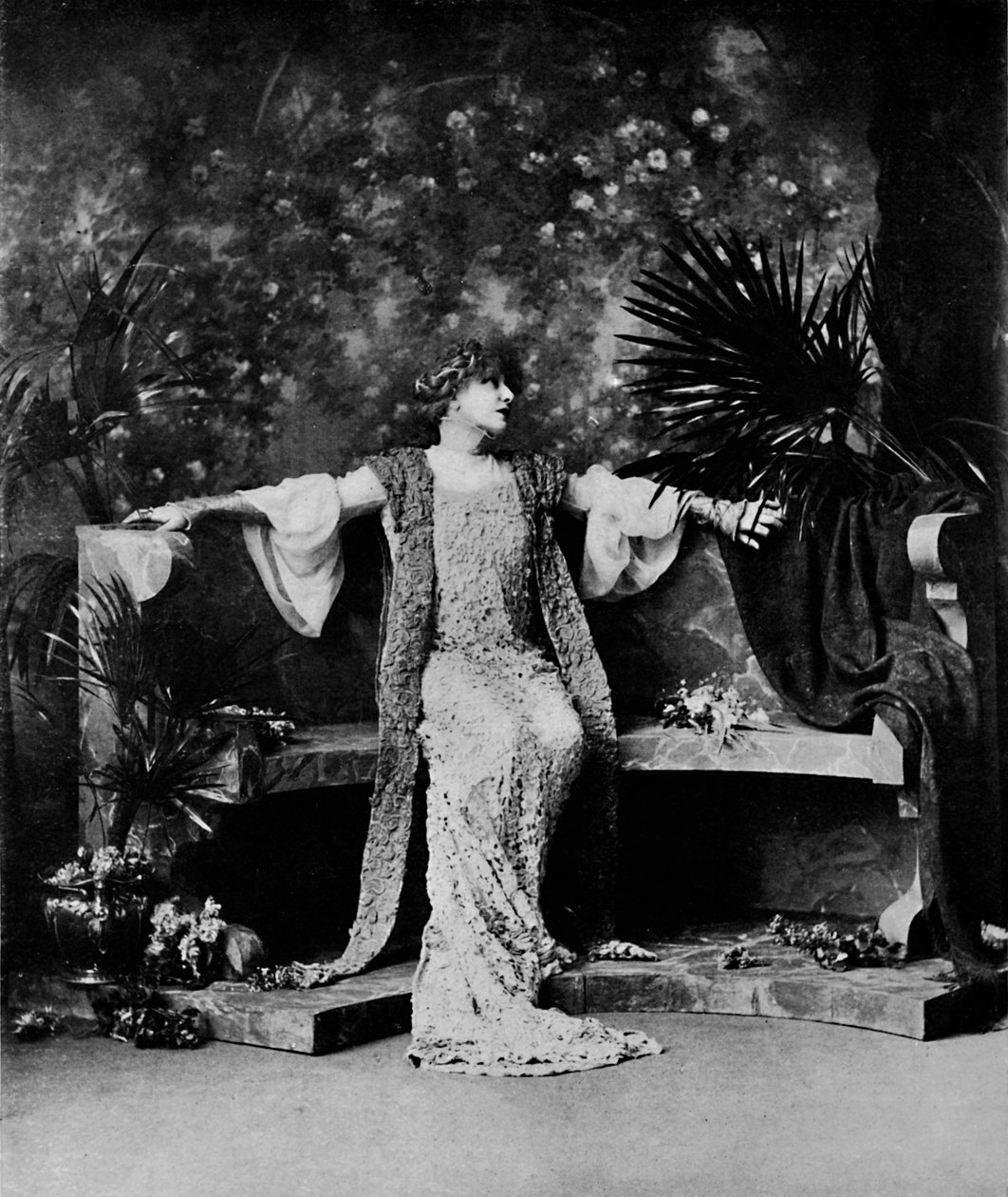 Madame Sarah Bernhardt, 1914 de William and Daniel Downey