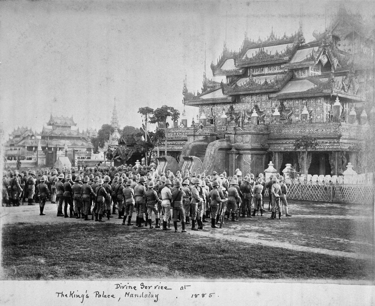 ¿Servicio divino en el Palacio del Rey, Mandalay, 1885? de Willoughby Wallace Hooper