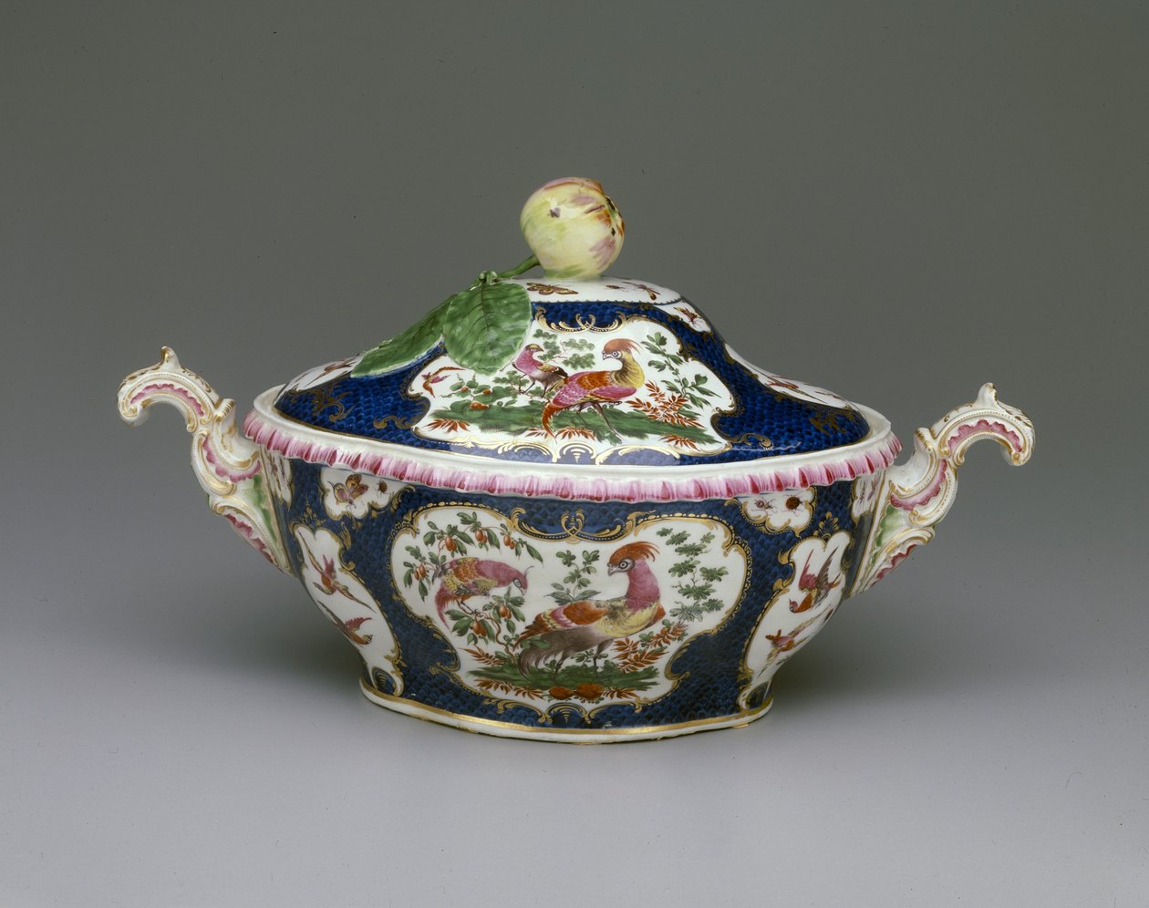 Sopera de Worcester Porcelain Manufactory